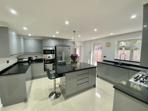 Breakfast Kitchen- click for photo gallery